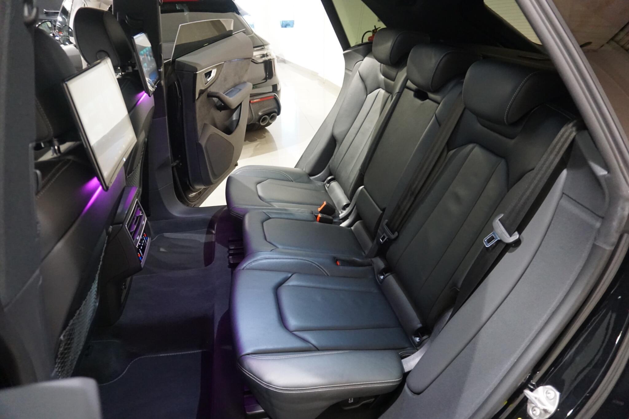 Audi Q8 3.0 TFSI V6 55 Black Edition SUV 5dr Petrol Tiptronic quattro Euro 6 (s/s) (340 ps)